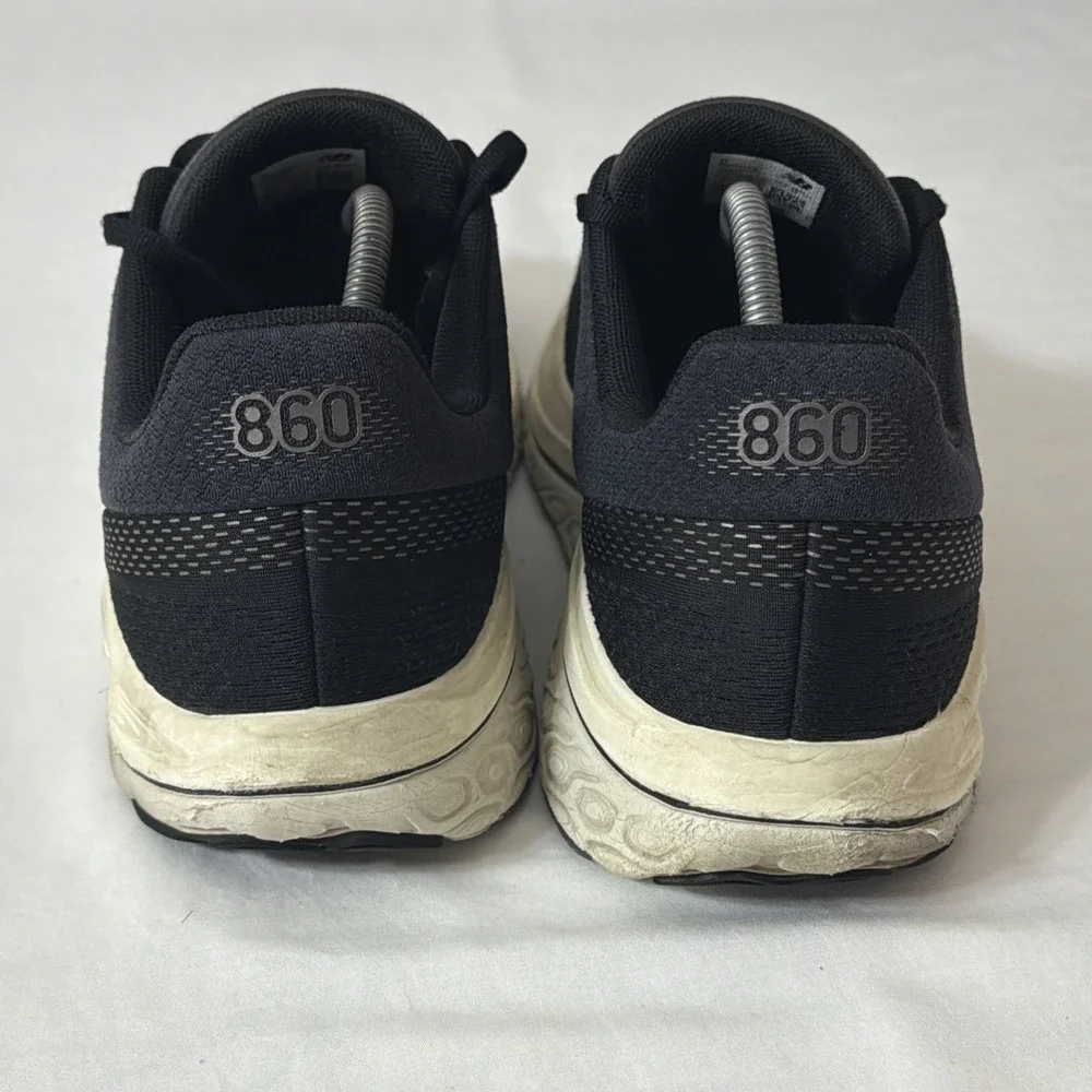 New Balance 860 Men's Black‎ and White Athletic Shoes size 12.5 D Comfy Gym Shoe